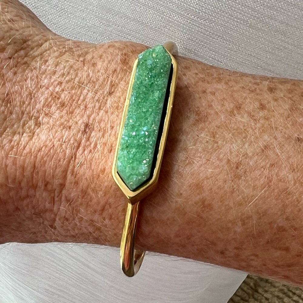 Kinsley Armelle Jade Quartz Bangle